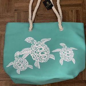 Beach Bag with Turtle Design and zipper top